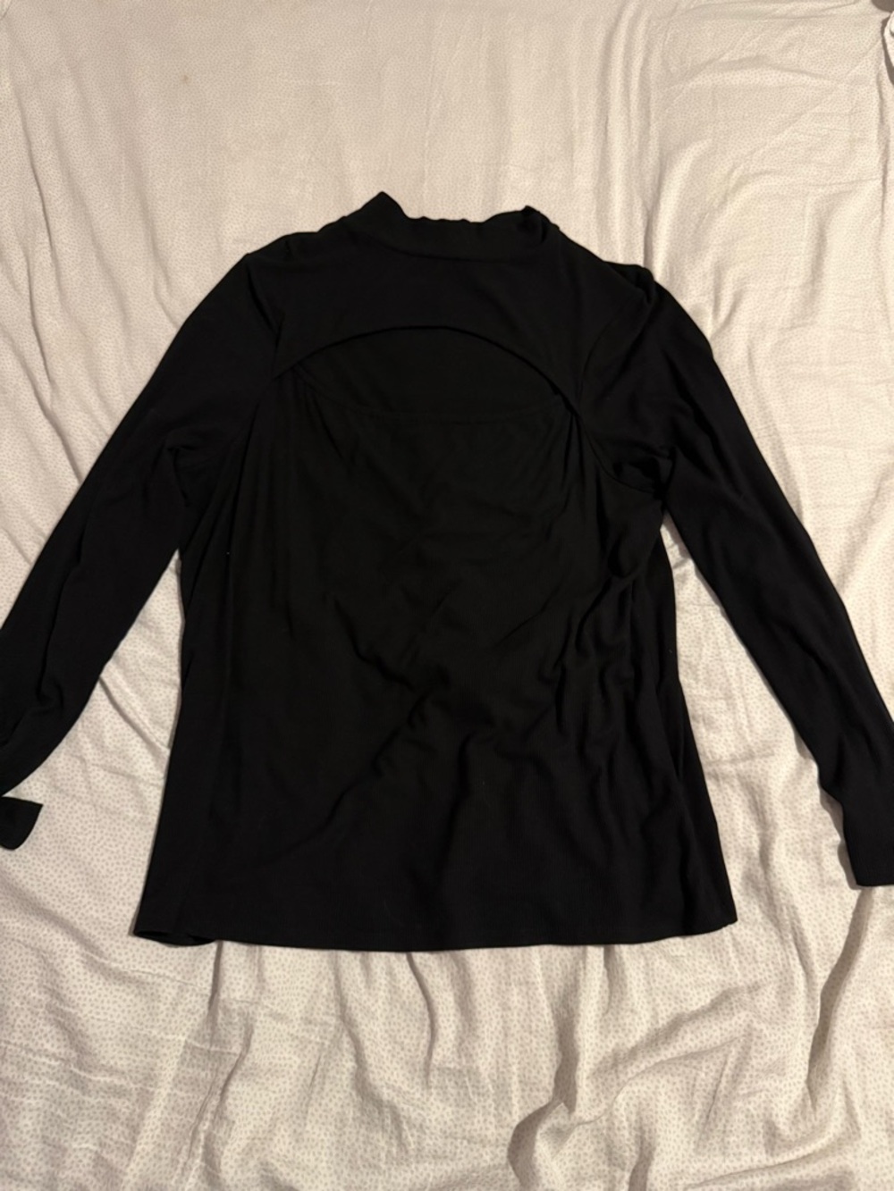 Black Long-Sleeve Cutout Top
